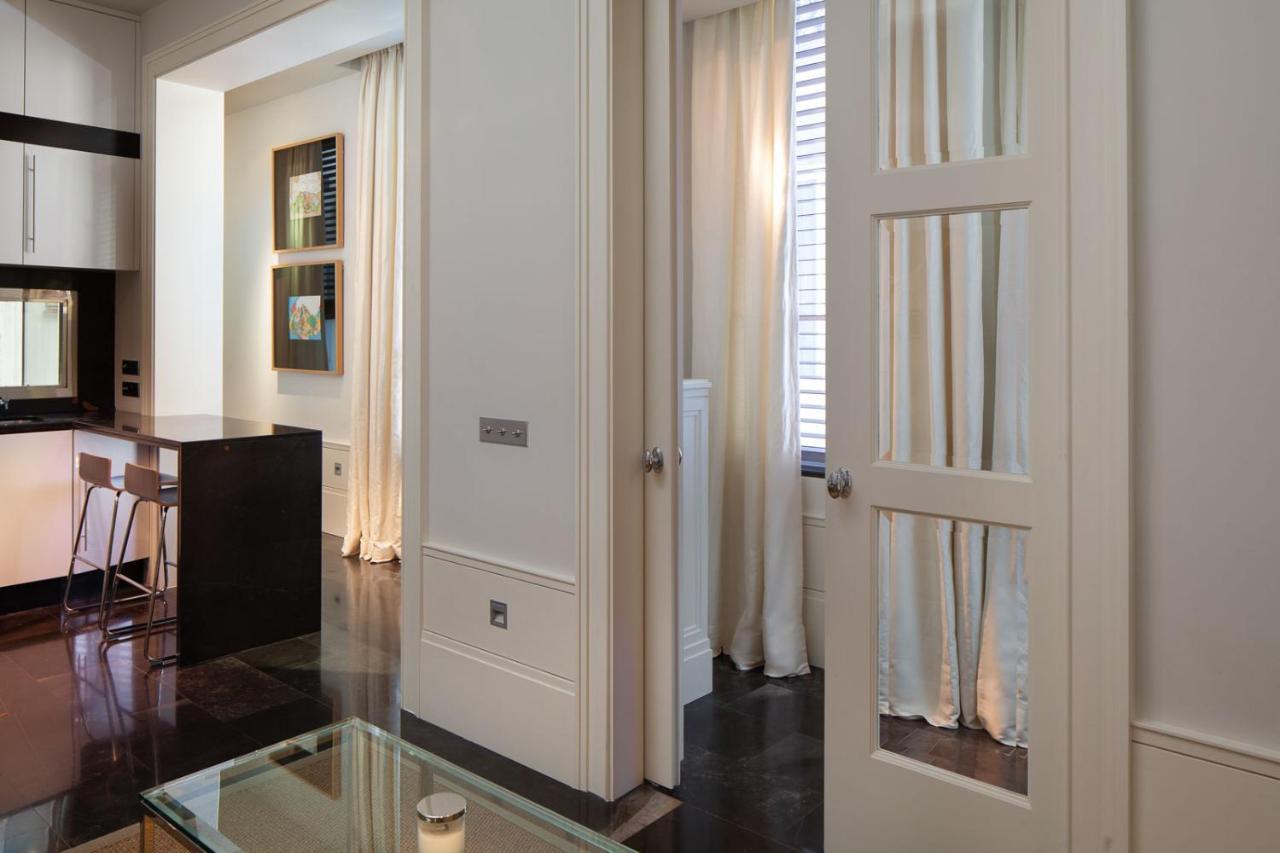 Elegante Apartamento Plaza Constitucion Málaga Esterno foto